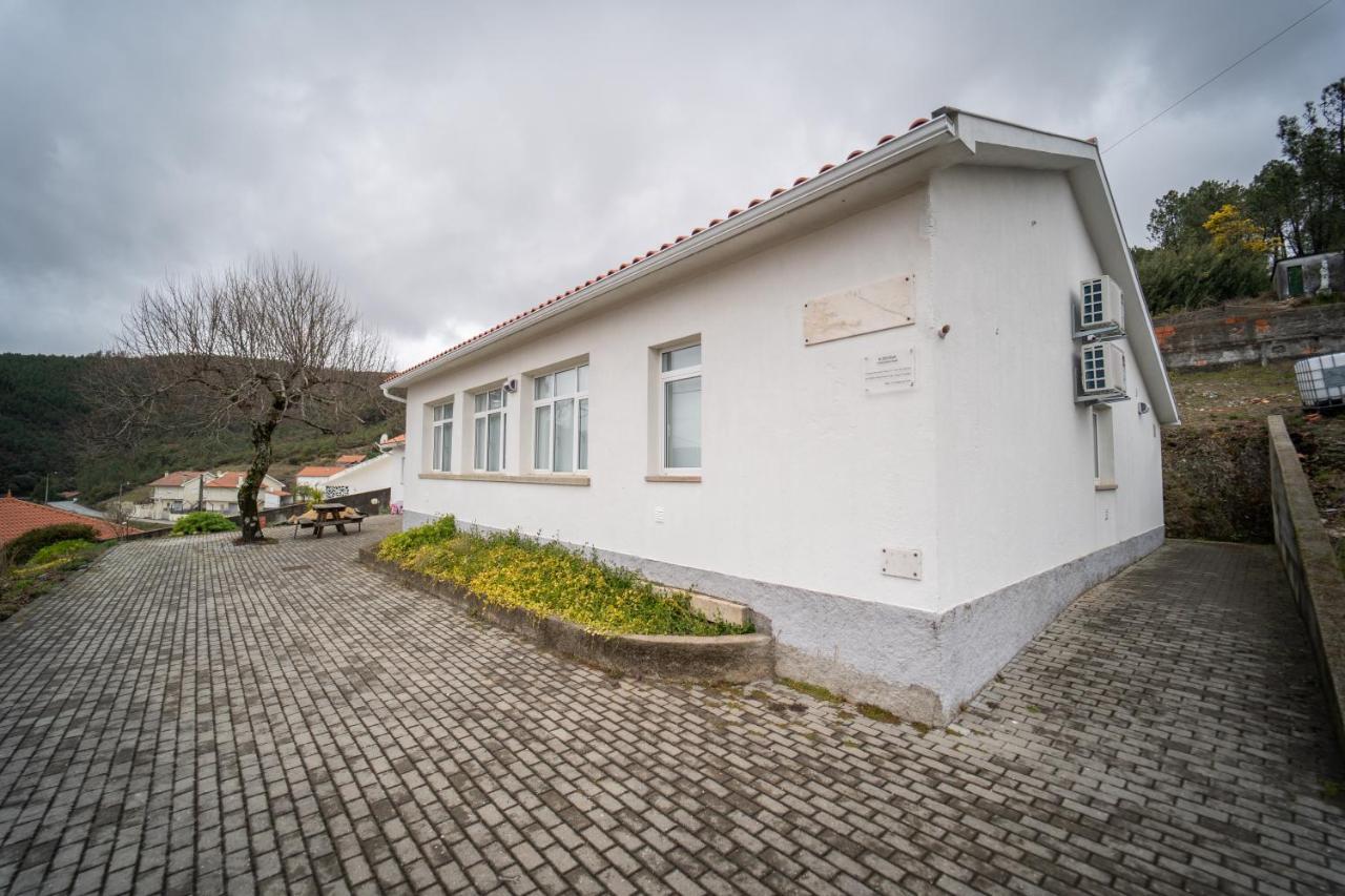 Casas Da Escola - "A Escola" - Meas Villa Pampilhosa da Serra Buitenkant foto